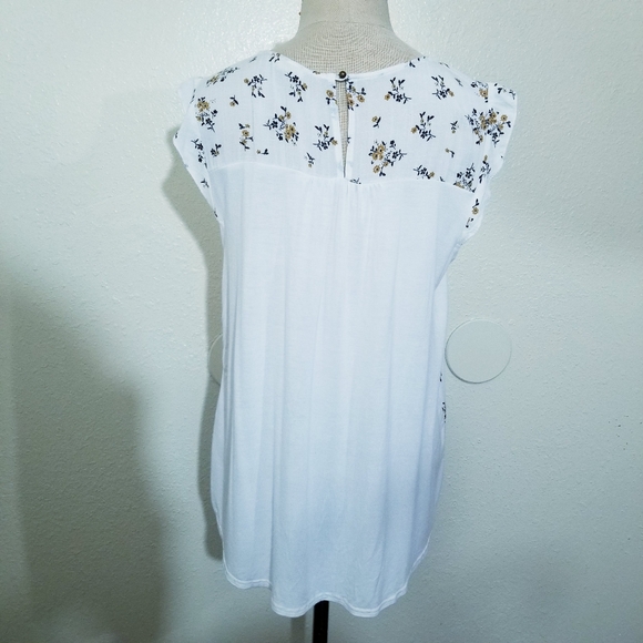 Floral print top - Picture 3 of 10